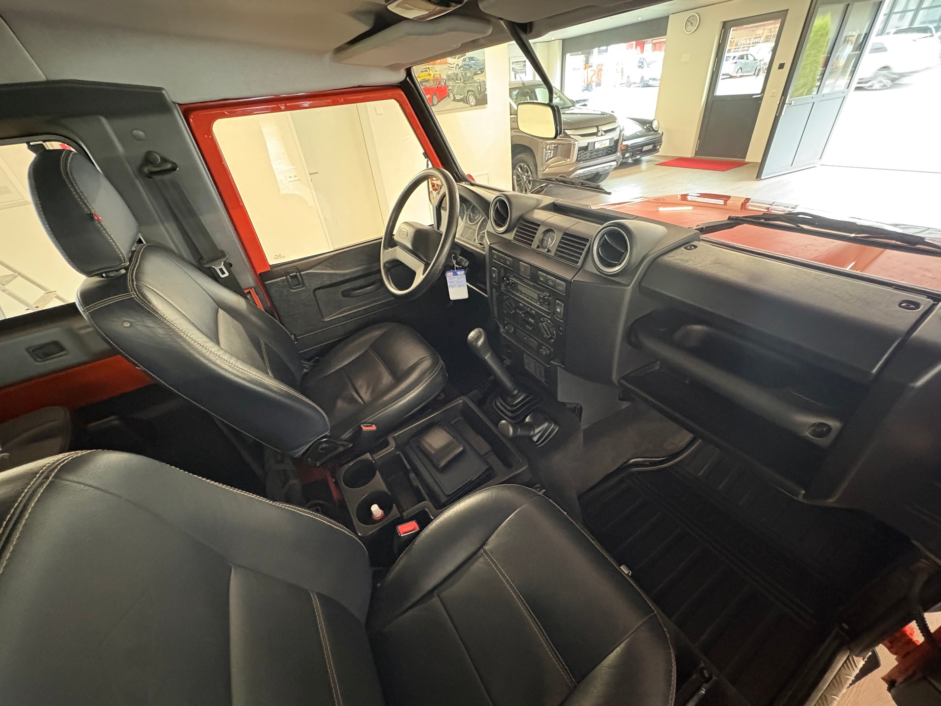 LAND ROVER Defender 90 SW 2.4Tdc - 10