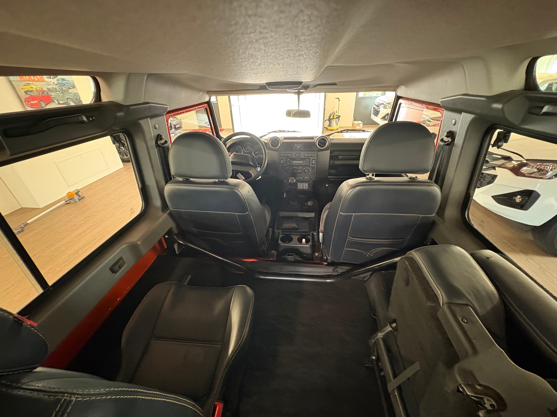 LAND ROVER Defender 90 SW 2.4Tdc - 16