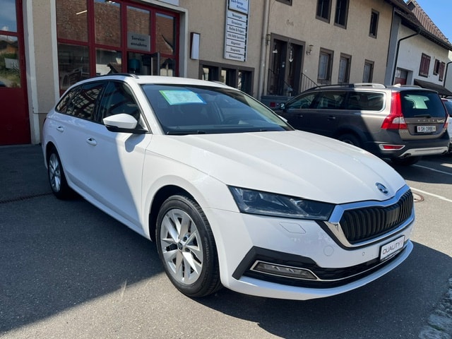 SKODA Octavia Combi 2.0 TDI Style DSG - 2