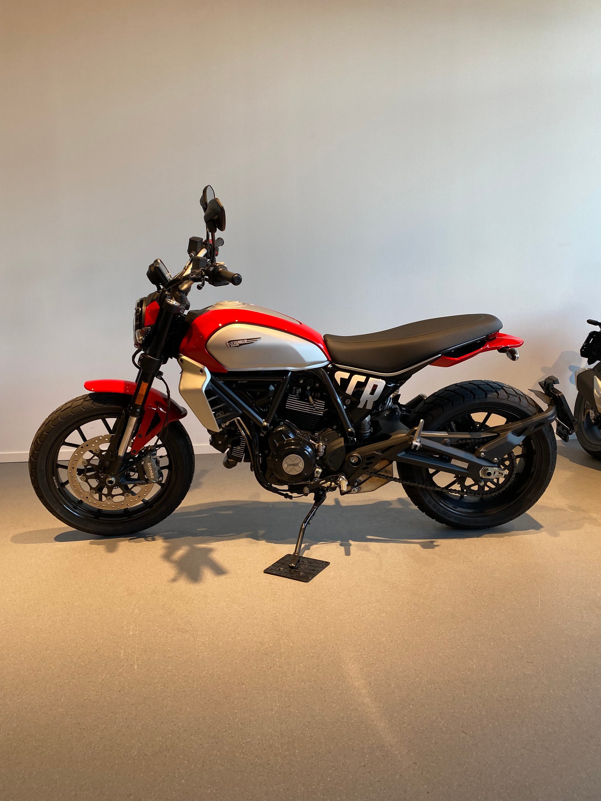 DUCATI Scrambler 803 Icon - 3