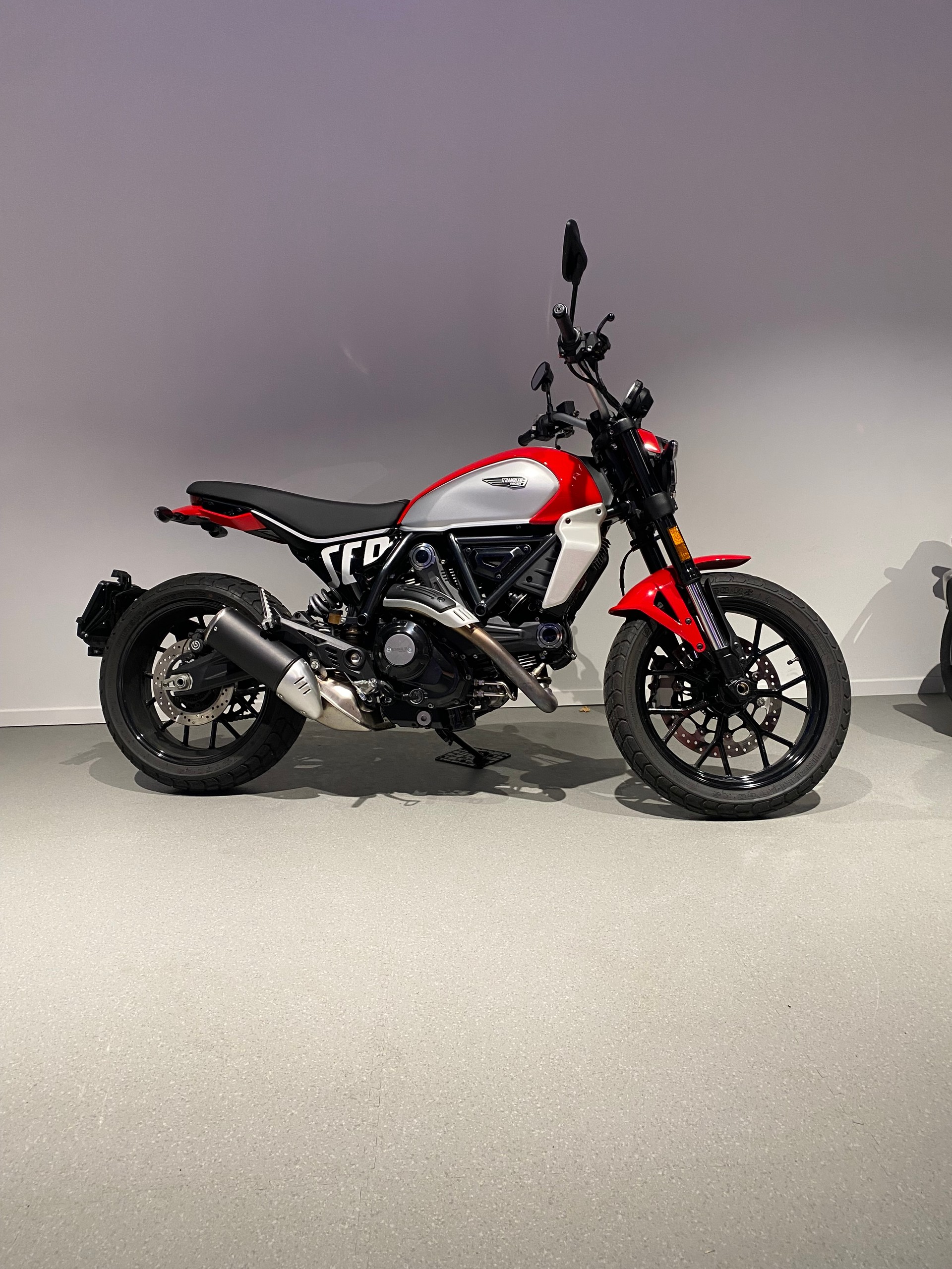 DUCATI Scrambler 803 Icon - 4