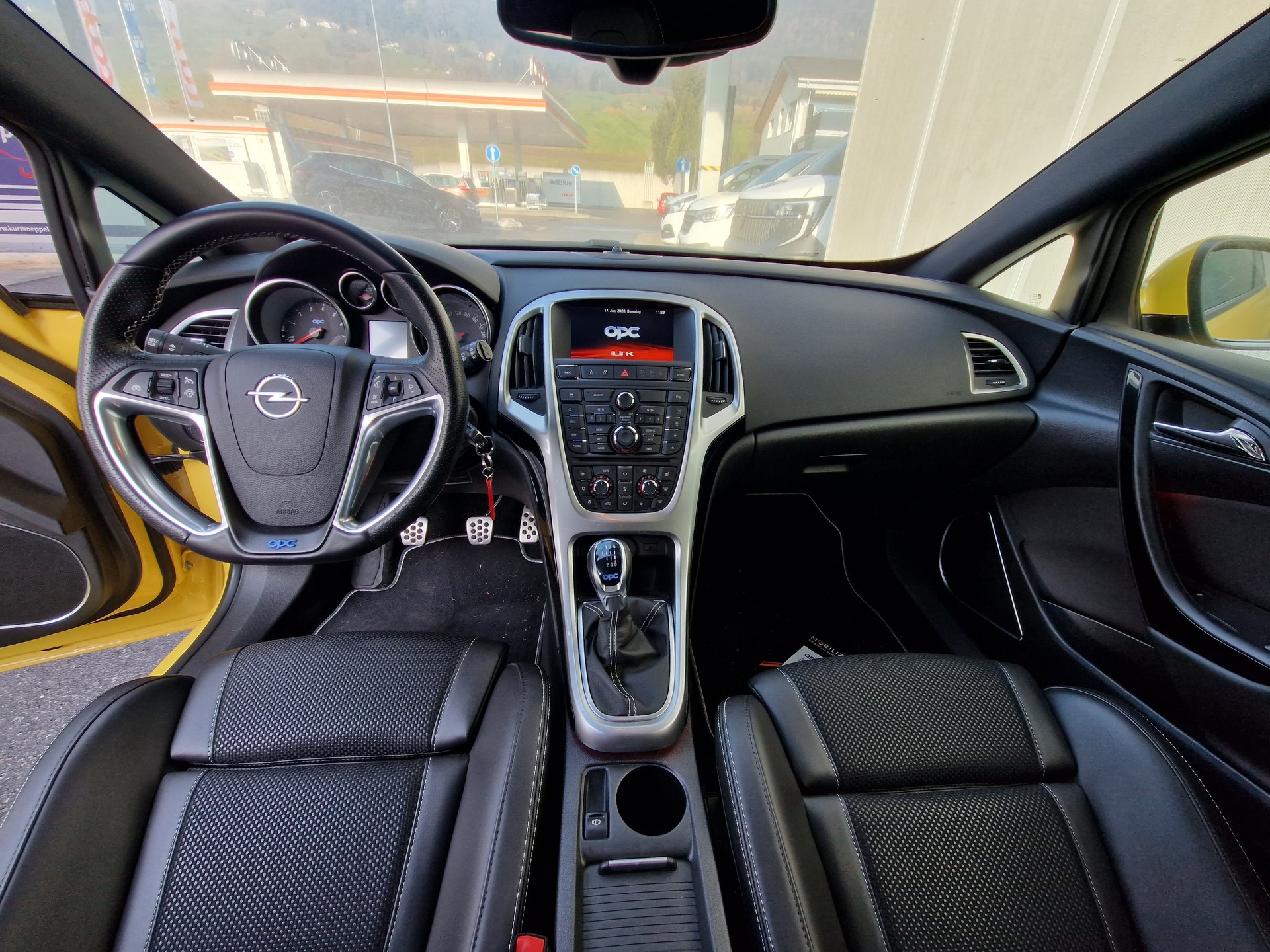 OPEL Astra GTC 2.0i 16V Turbo OPC - 5