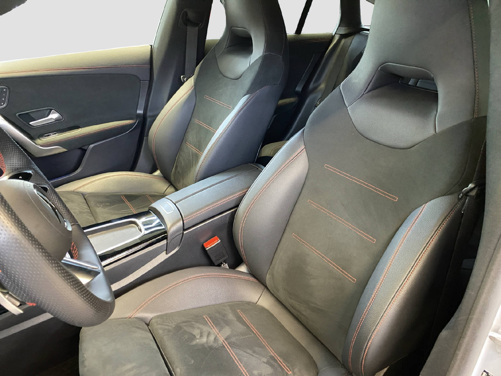 MERCEDES-BENZ CLA 250 AMG Line Shooting Brake - 8