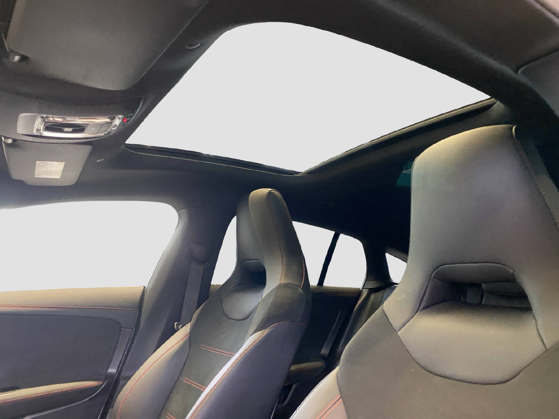 MERCEDES-BENZ CLA 250 AMG Line Shooting Brake - 13