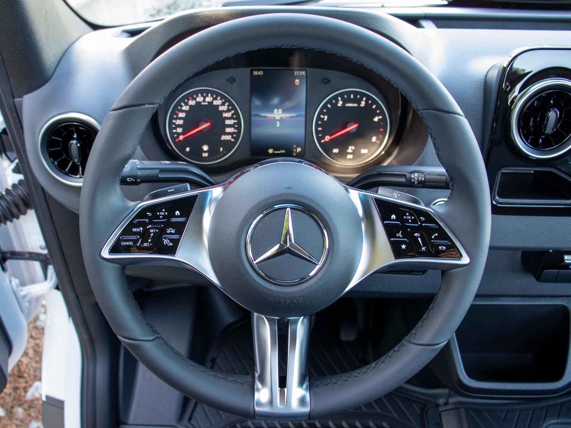 MERCEDES-BENZ Sprinter 317 CDI PRO Standard - 8