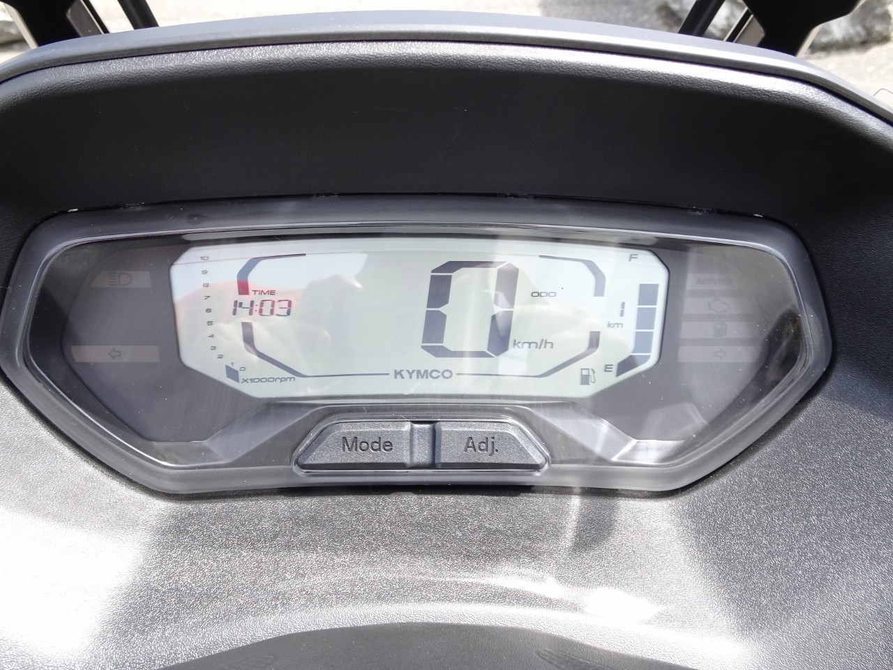 YAMAHA Kymco Sky Town 125 - 6