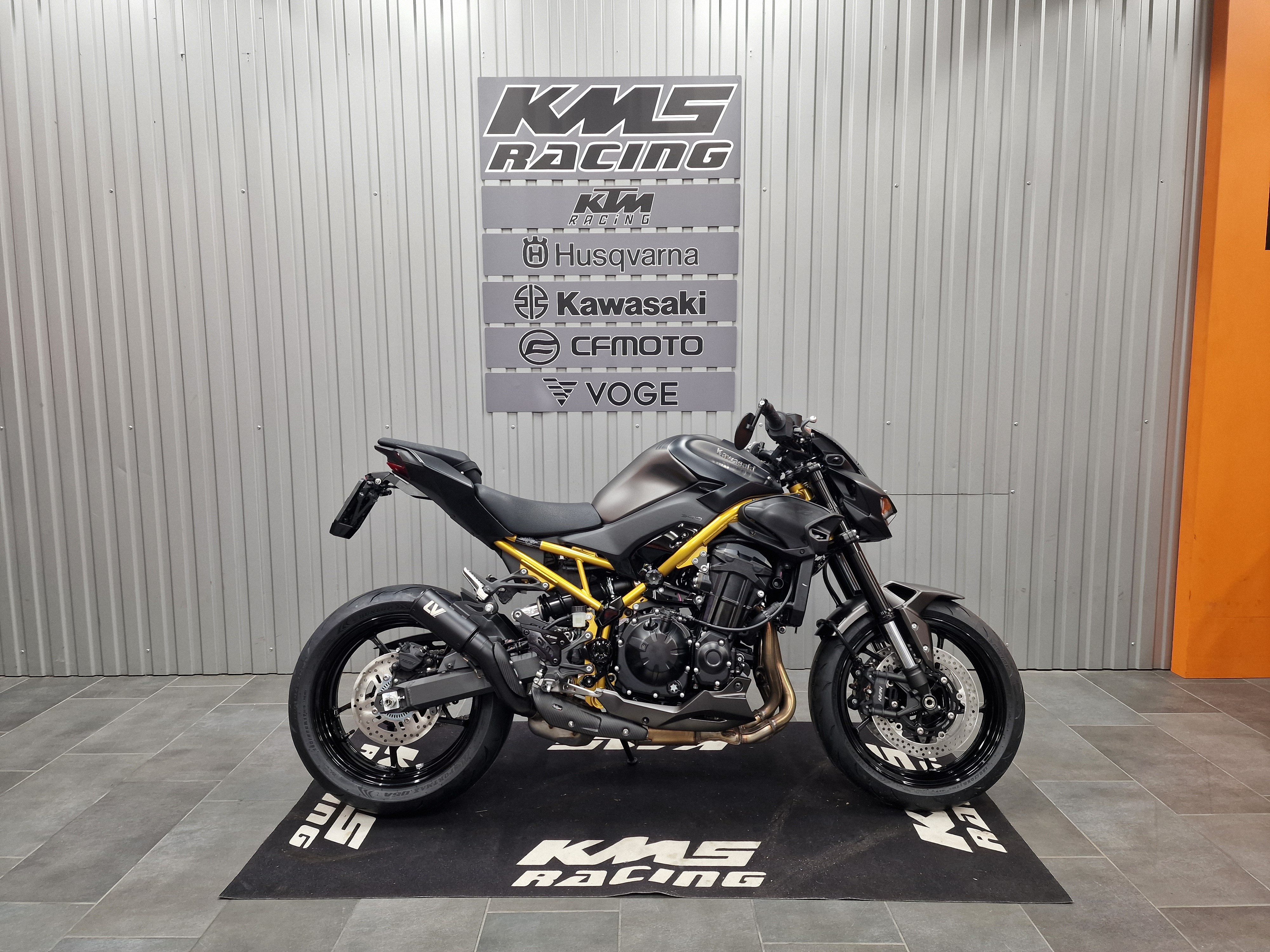 KAWASAKI Z 900