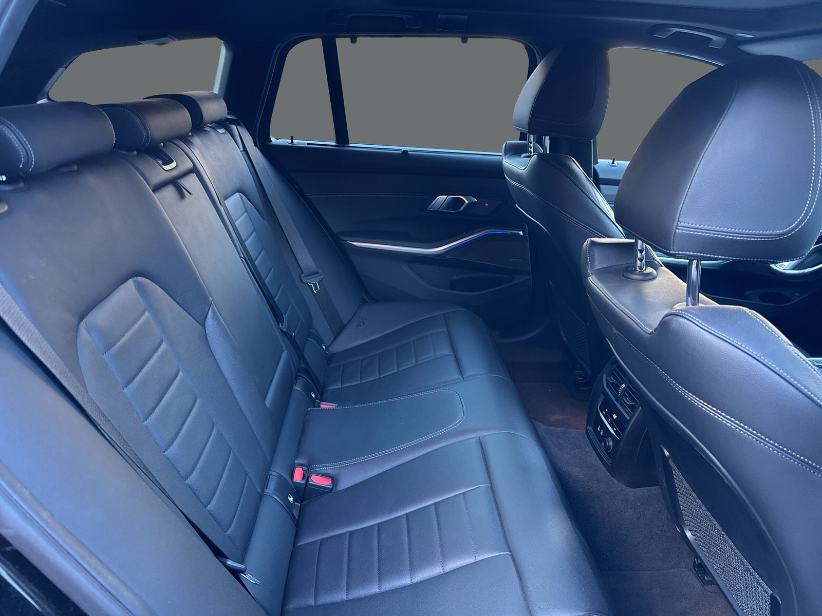 BMW 330d xDriveTouring MSport - 19