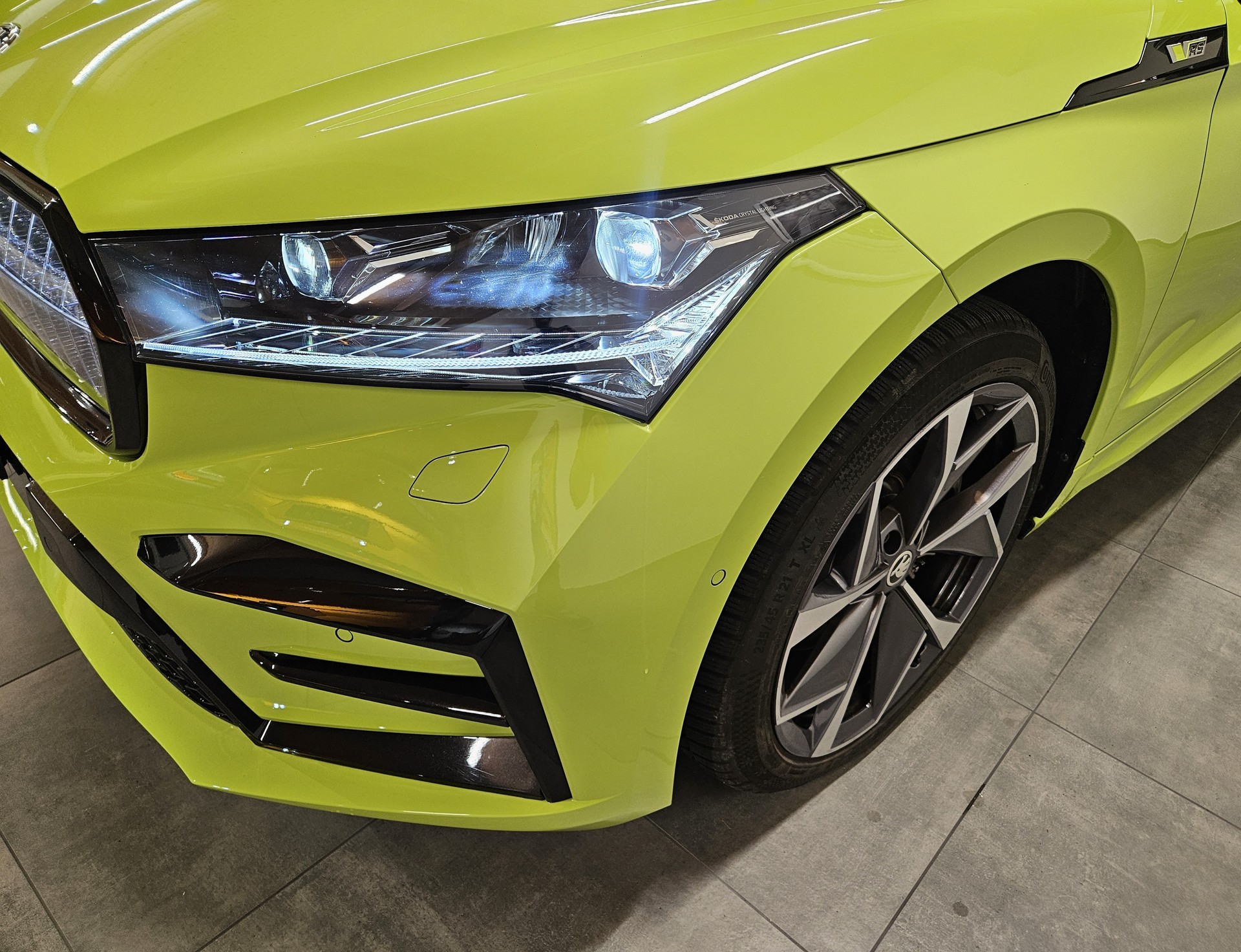 SKODA Enyaq Coupé RS 85 4x4 mit 340 PS und Anhängerkupplung - 4