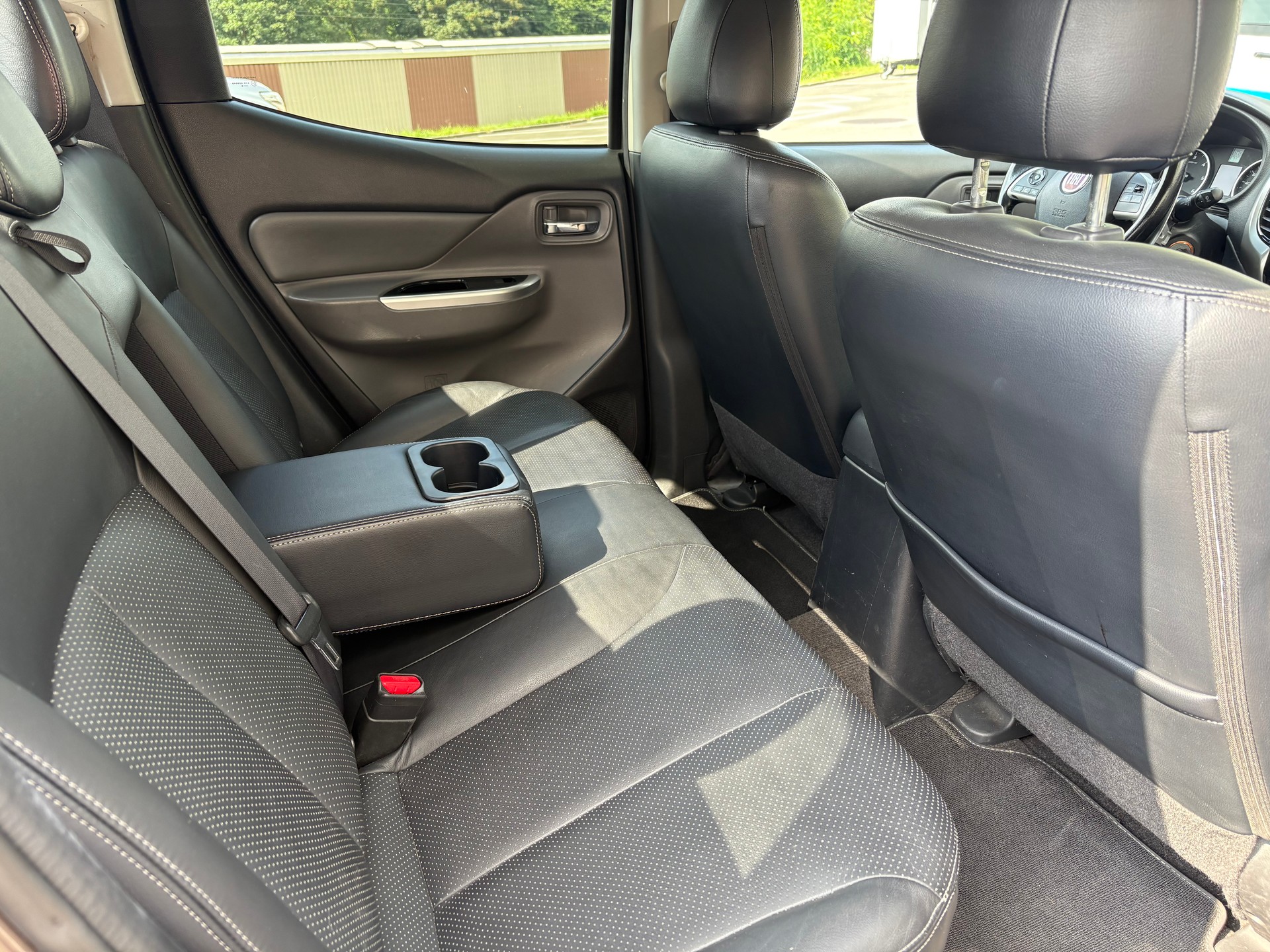 FIAT Fullback LX 2.4 MJ DC Swiss 4WD A - 7