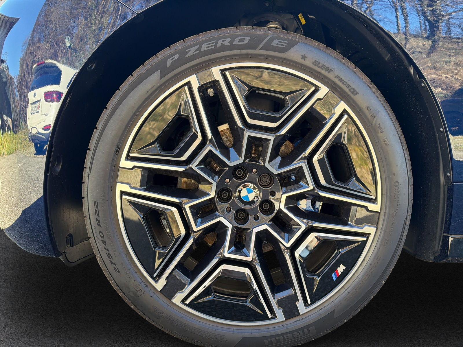 BMW iX xDrive60 M Sport - 8