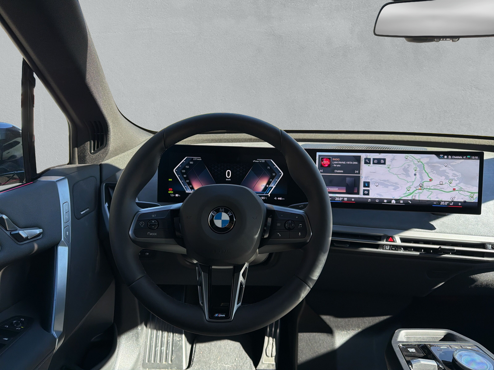 BMW iX xDrive60 M Sport - 15