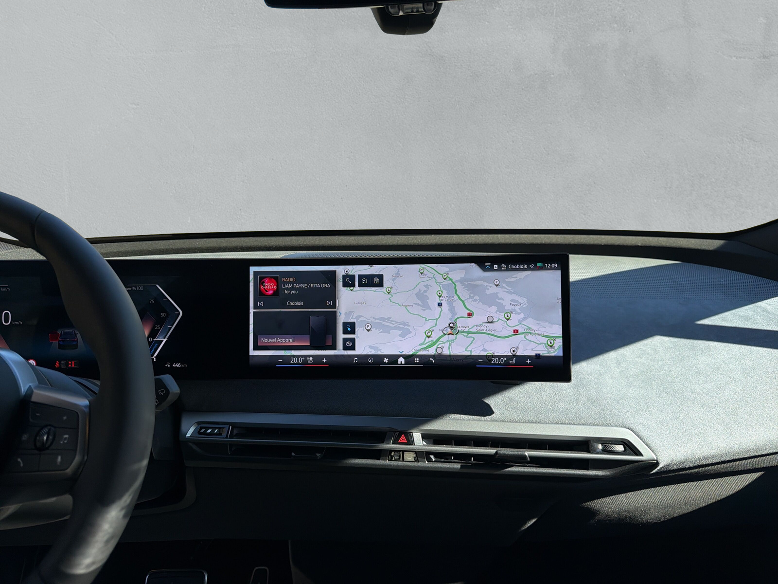 BMW iX xDrive60 M Sport - 13