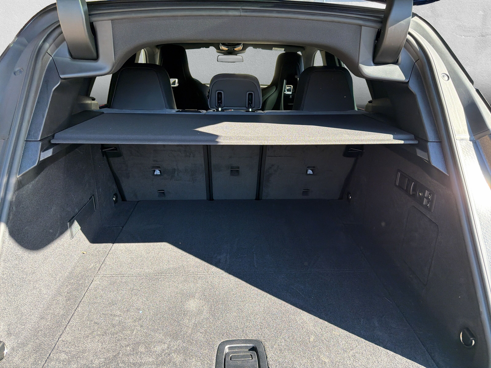 BMW iX xDrive60 M Sport - 9