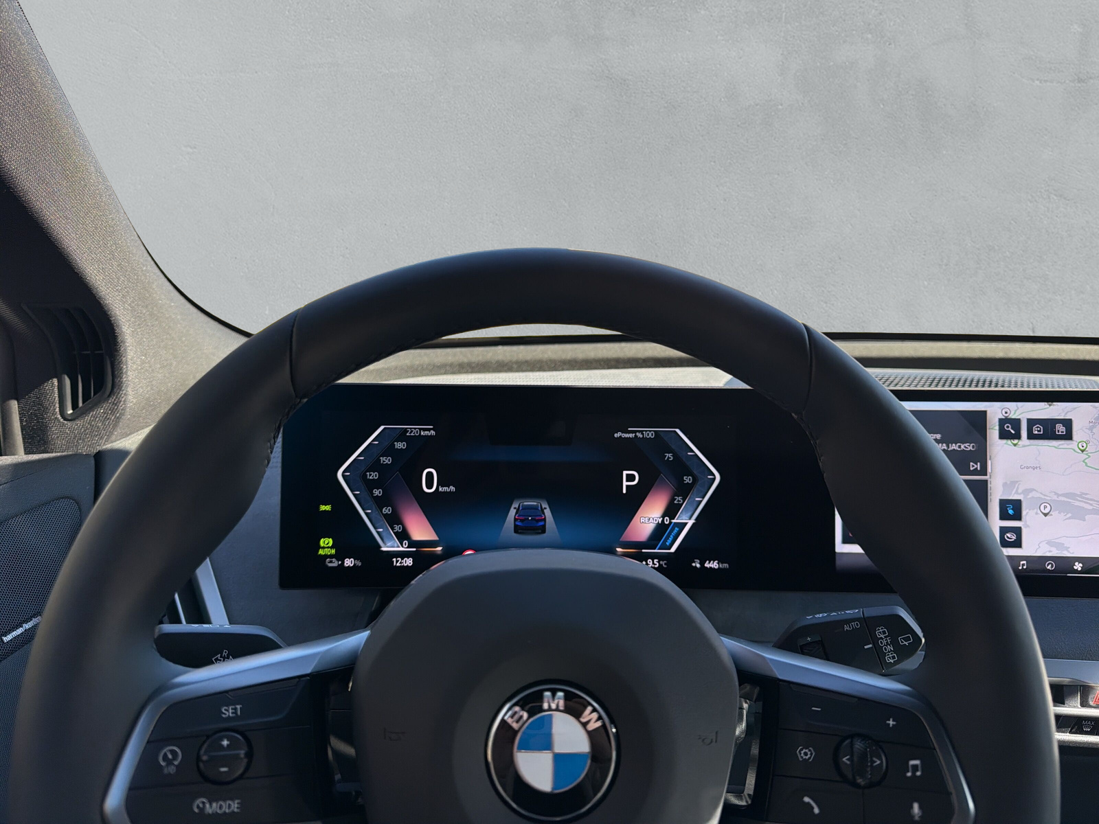 BMW iX xDrive60 M Sport - 17