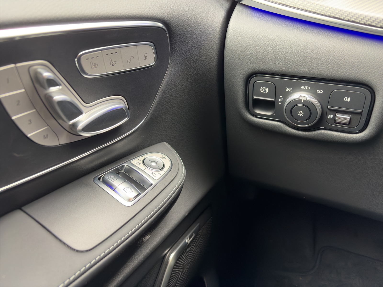 MERCEDES-BENZ V 300 d lang 4Matic Swiss Edition 9G-Tronic - 14