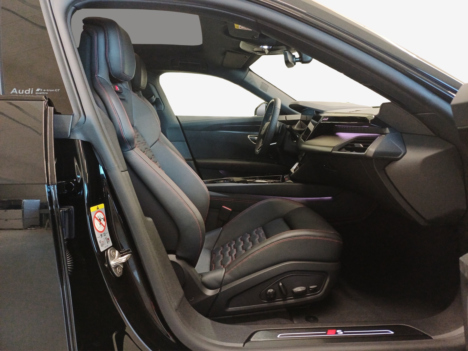 AUDI S e-tron GT quattro - 16