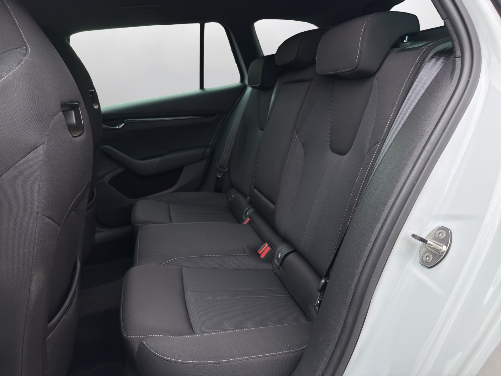 SKODA Octavia Combi 2.0 TSI SportLine DSG 4x4 - 10