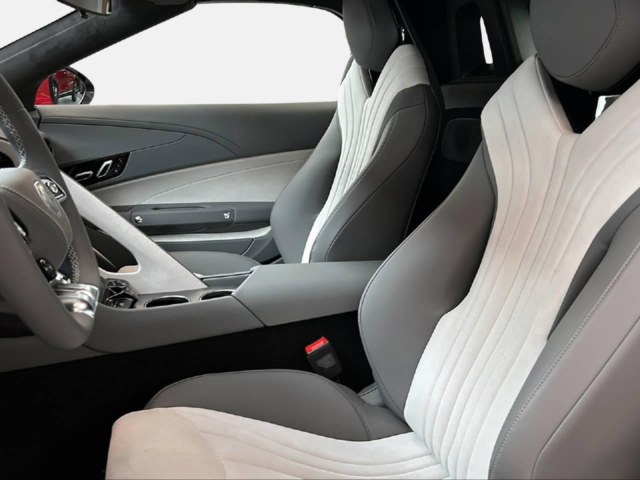 MG Cyberster 77kWh 4WD - 10