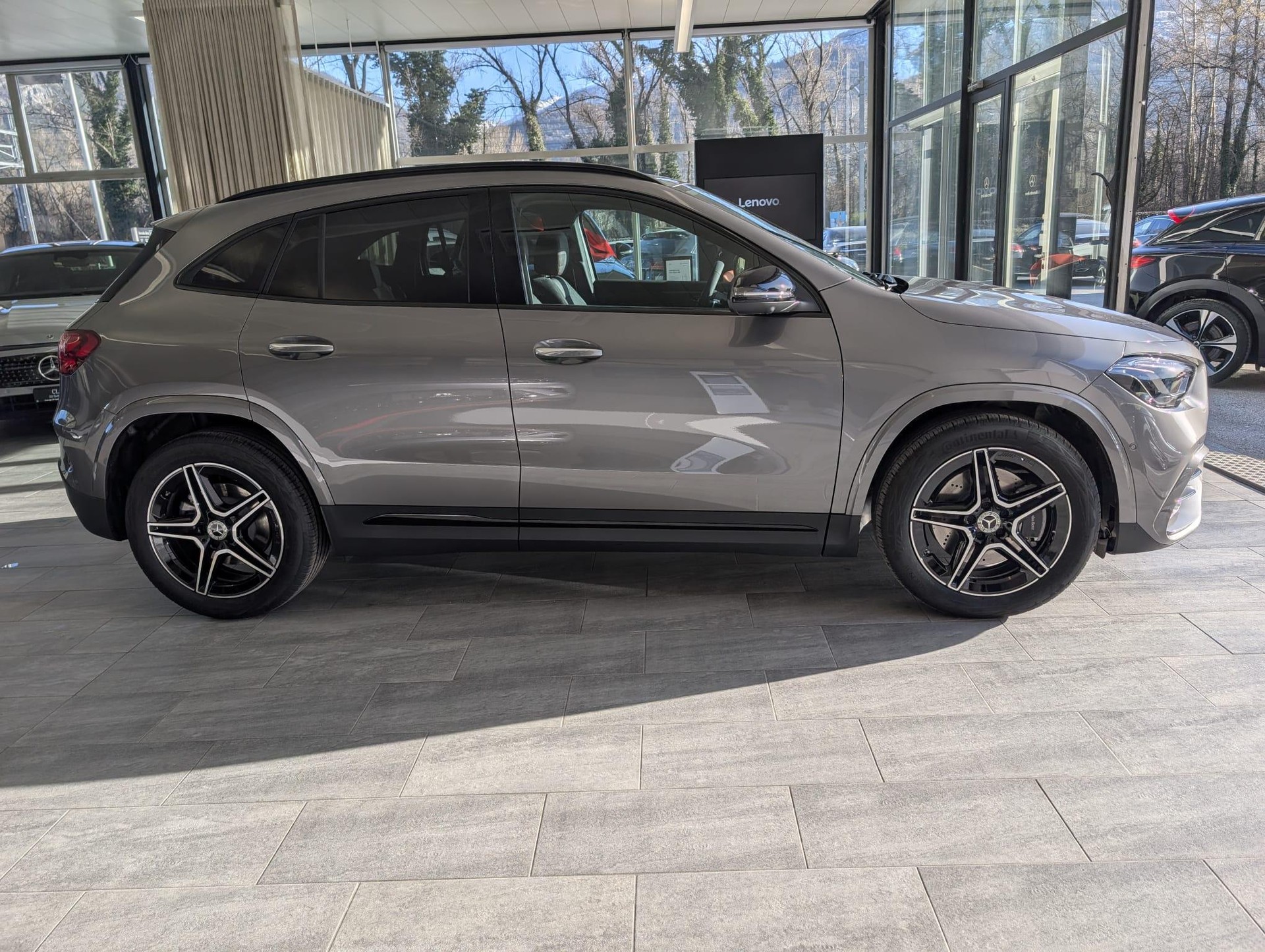 MERCEDES-BENZ GLA 250 Swiss Star Progressive 4matic - 7