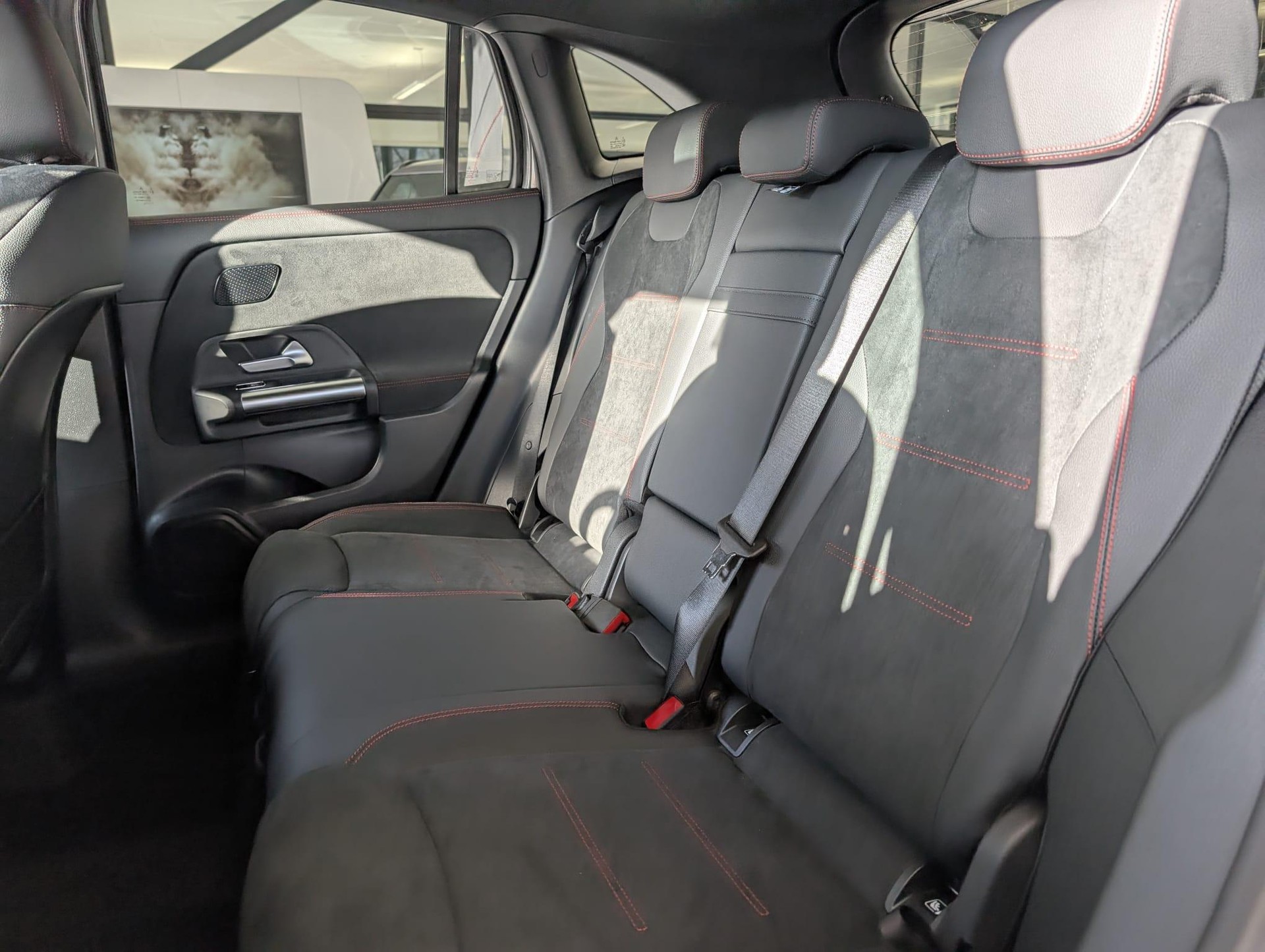 MERCEDES-BENZ GLA 250 Swiss Star Progressive 4matic - 18