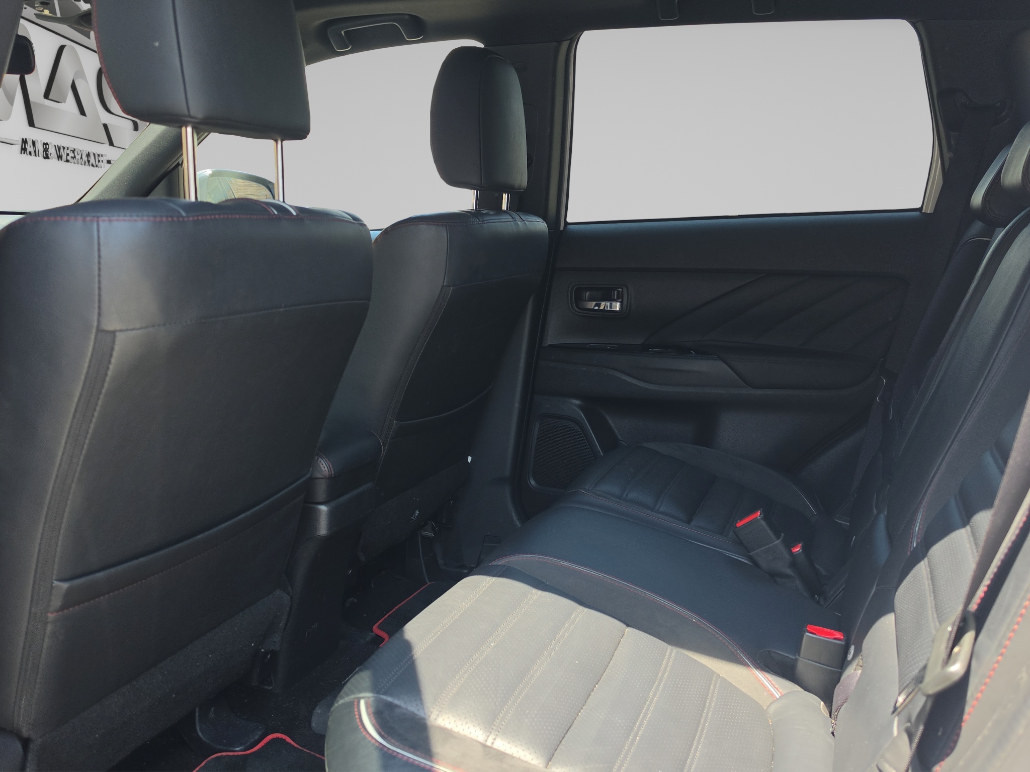 MITSUBISHI OUTLANDER 11