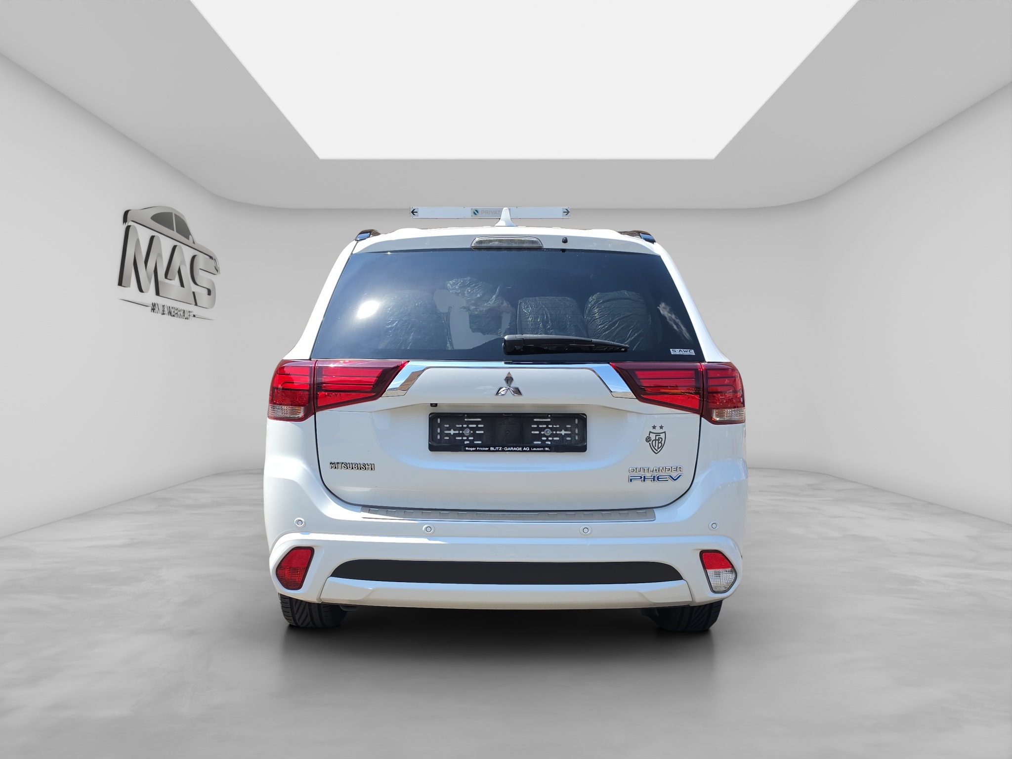MITSUBISHI OUTLANDER 5