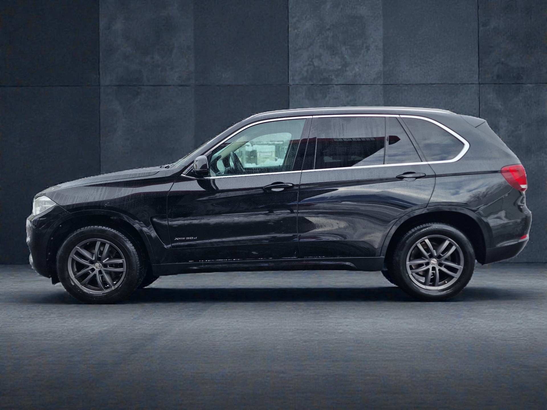 BMW X5 xDrive 30d Steptronic 12Mt Gara MFK Neu 8x Alu