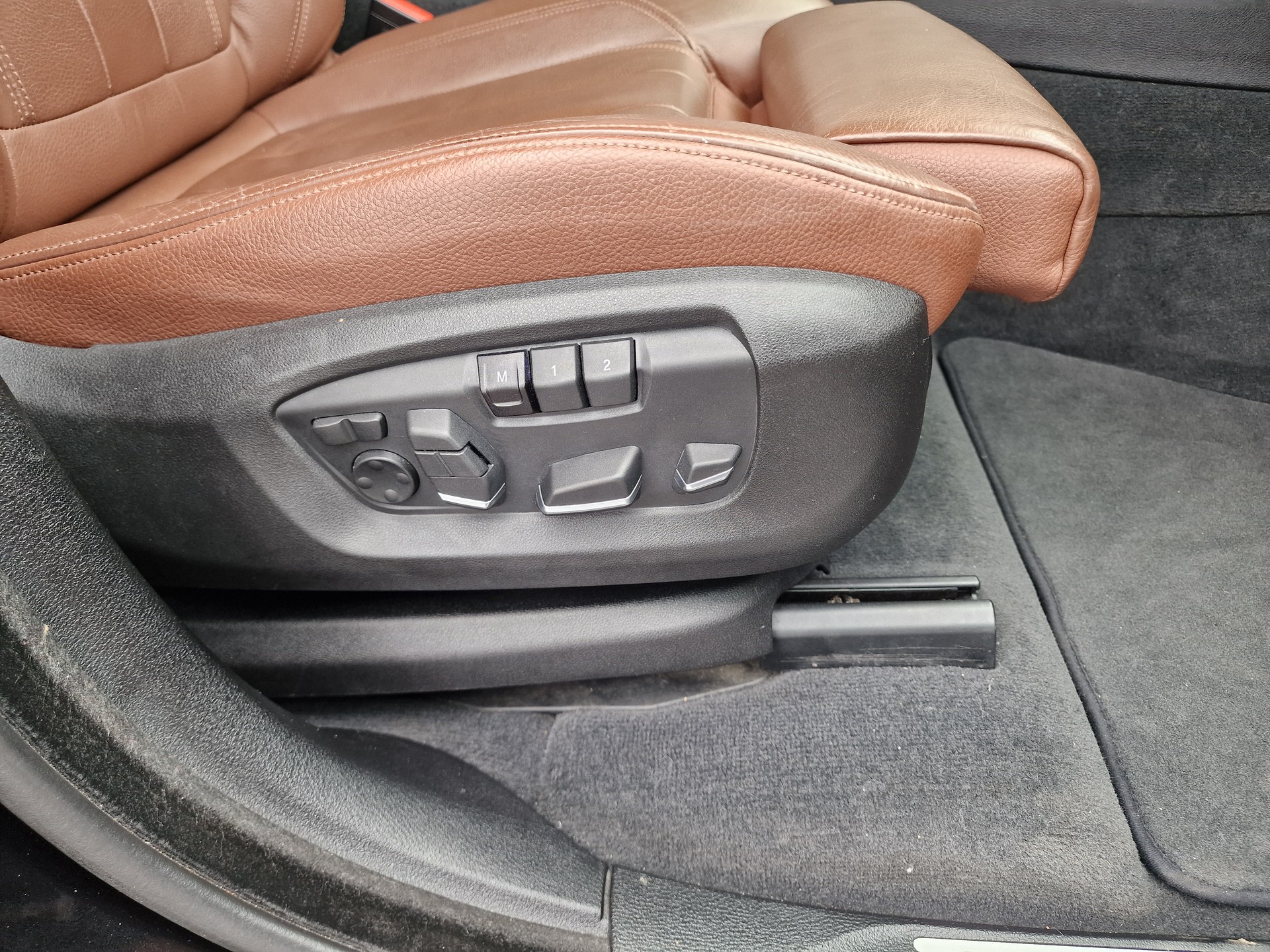 BMW X5 xDrive 30d Steptronic 12Mt Gara MFK Neu 8x Alu - 14