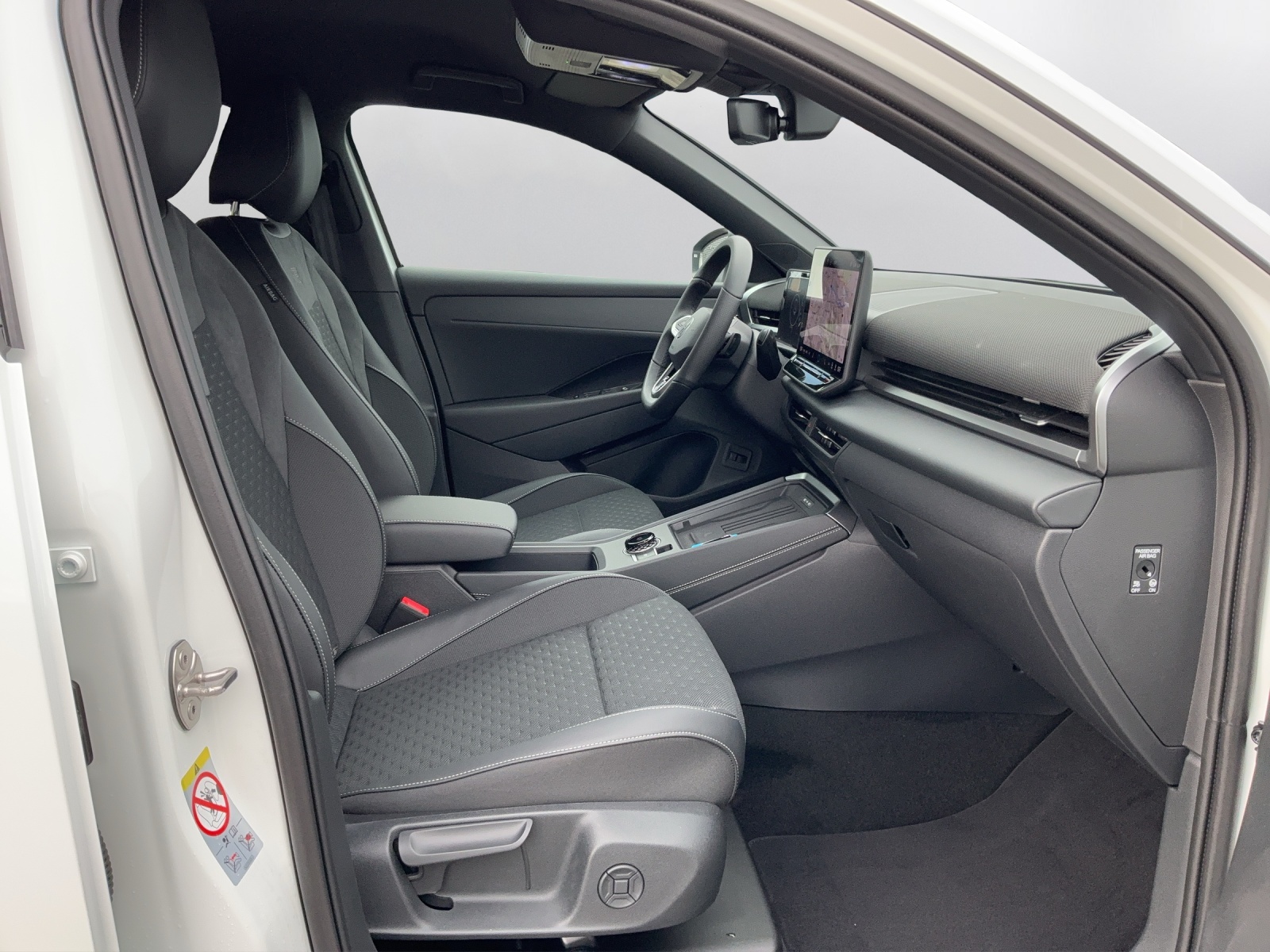 VW T-Roc 1.5 eTSI mHEV R-Line DSG - 14