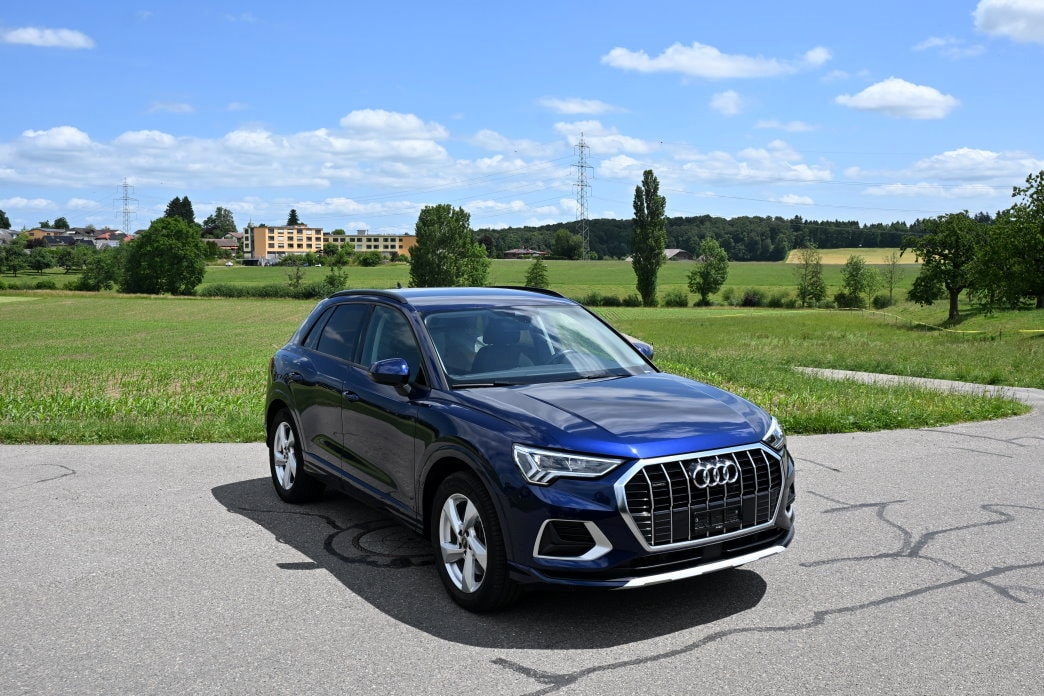 AUDI Q3 2.0 TDI 40 advanced quattro S-tronic - 2