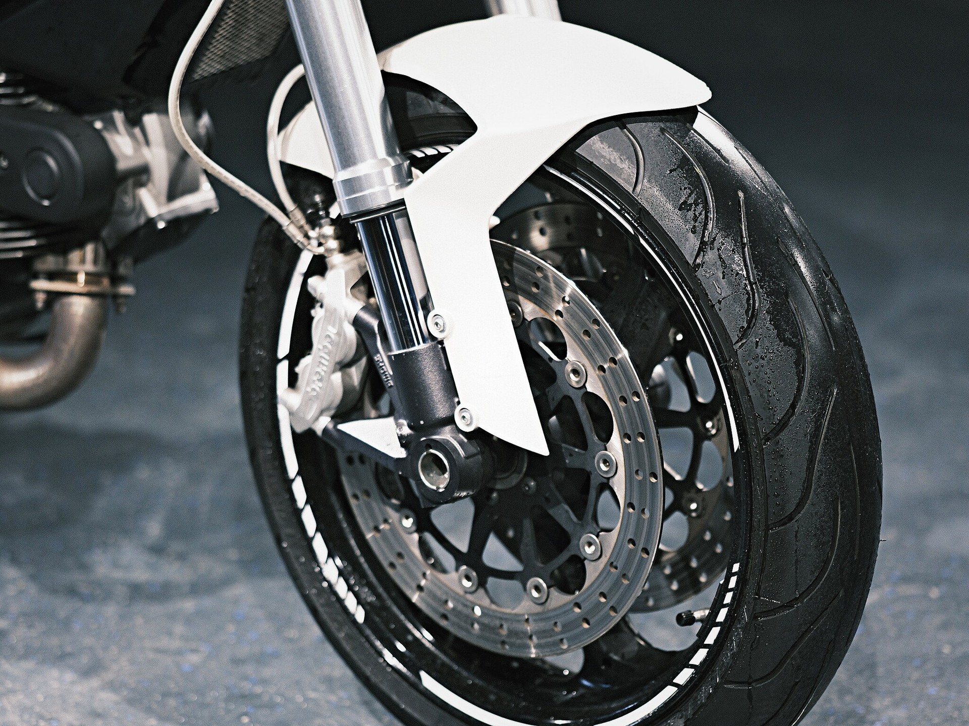 DUCATI Monster 696M plus - 15