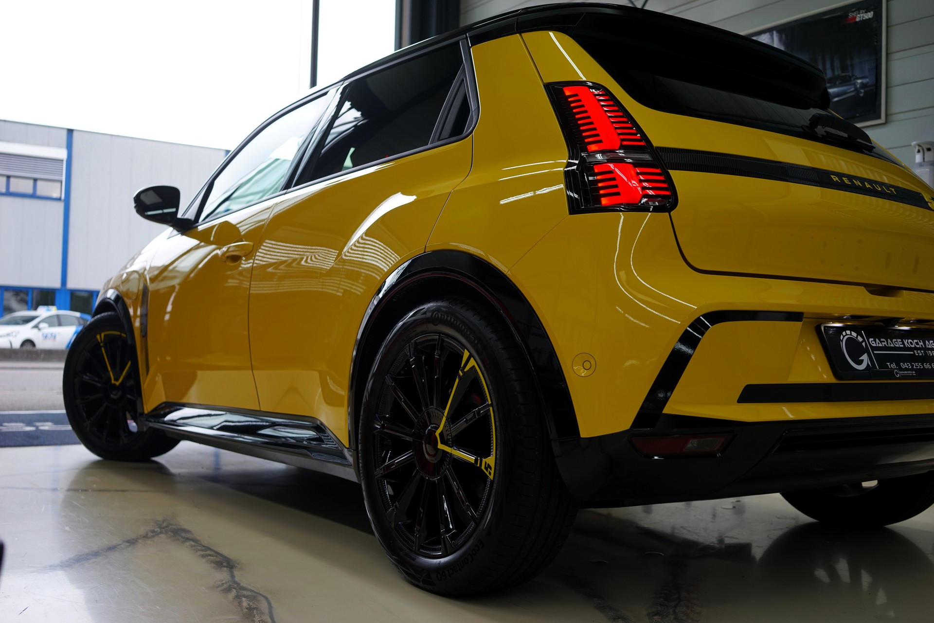 RENAULT R5 E-Tech Comfort Range 52 kWh Iconic Five - 6