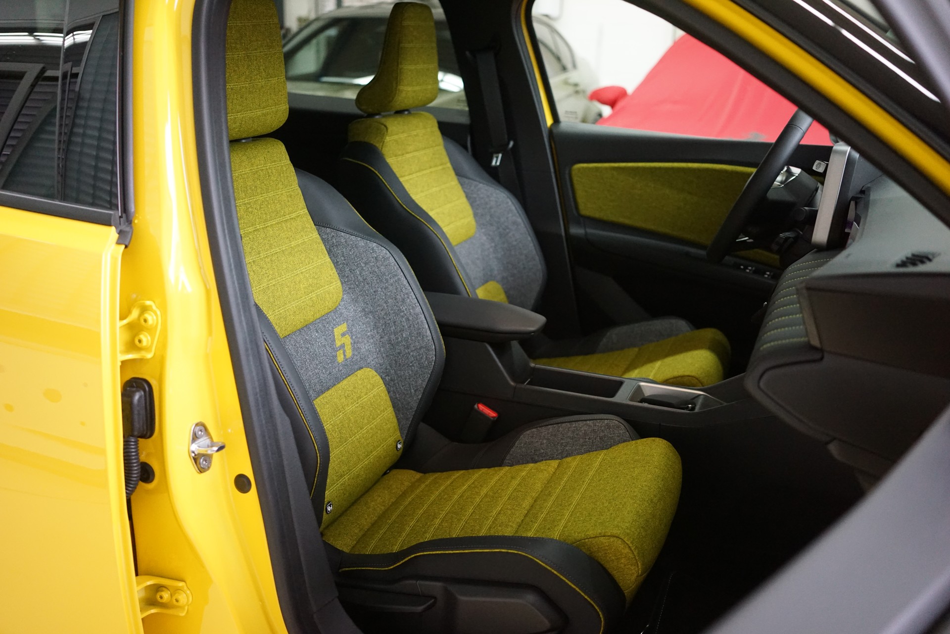 RENAULT R5 E-Tech Comfort Range 52 kWh Iconic Five - 31