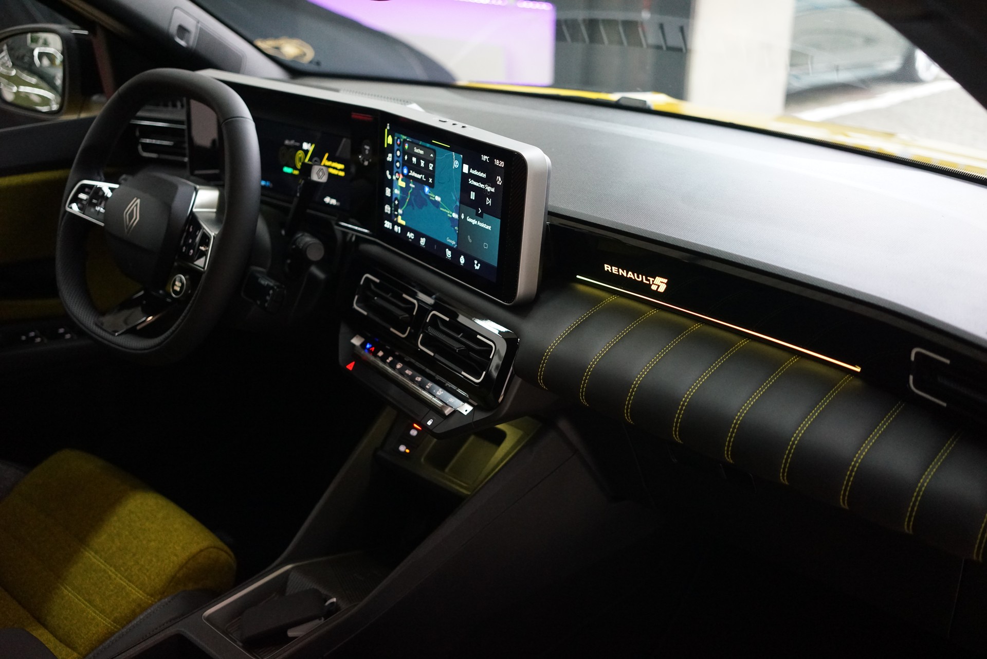 RENAULT R5 E-Tech Comfort Range 52 kWh Iconic Five - 28