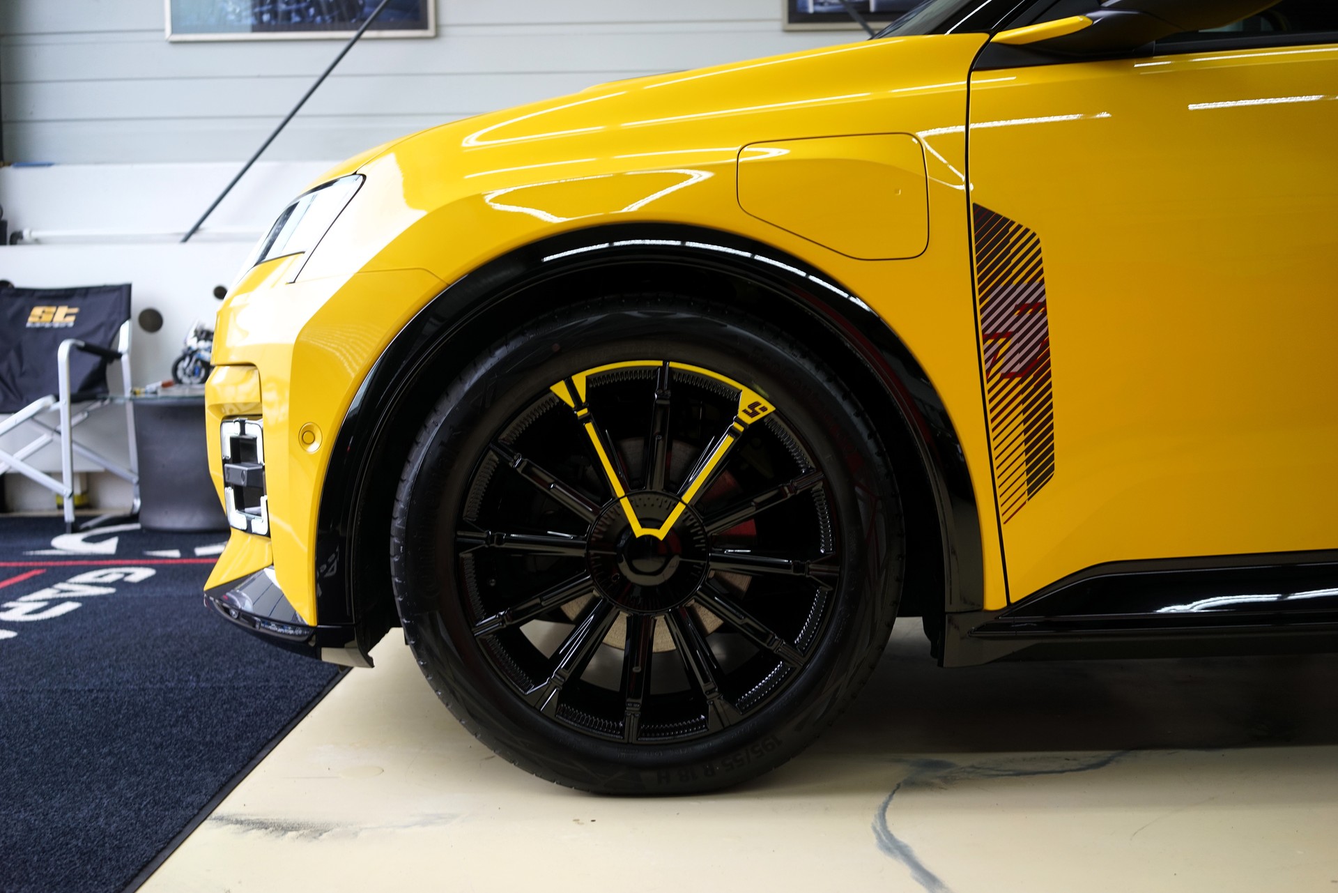 RENAULT R5 E-Tech Comfort Range 52 kWh Iconic Five - 14