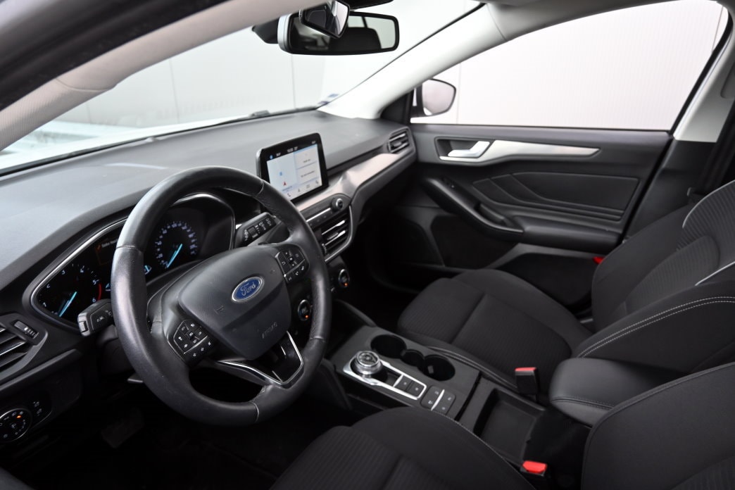 FORD Focus 1.5 TDCi Titanium X Automatic - 9