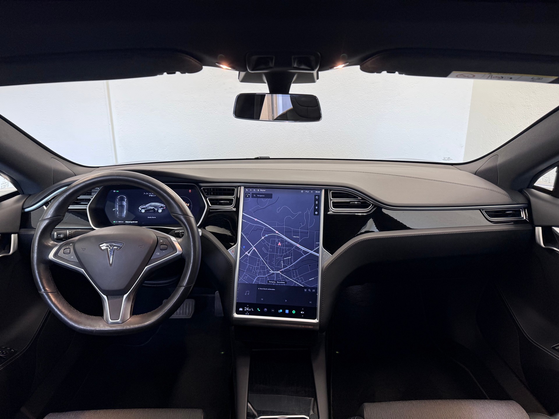 TESLA Model S 75 D - 20