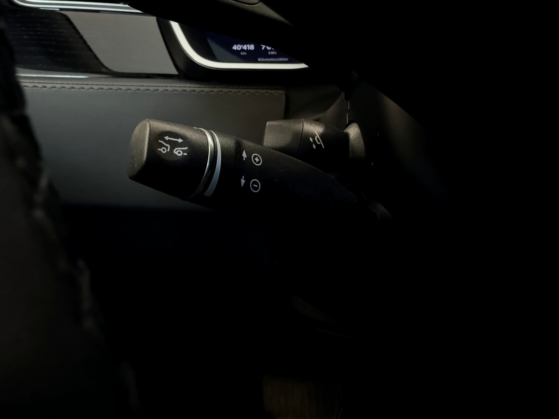 TESLA Model S 75 D - 27