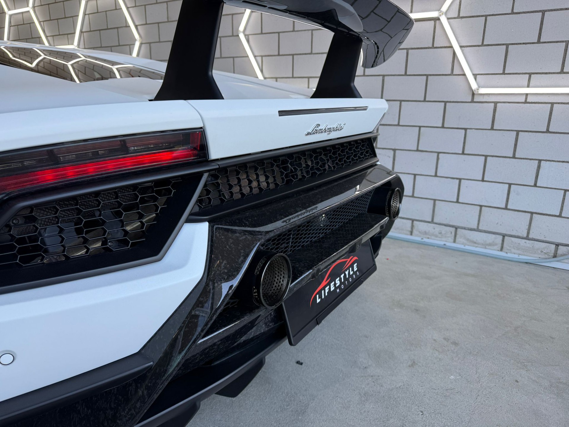 LAMBORGHINI Huracan LP640-4 Coupé Performante DCT - 5