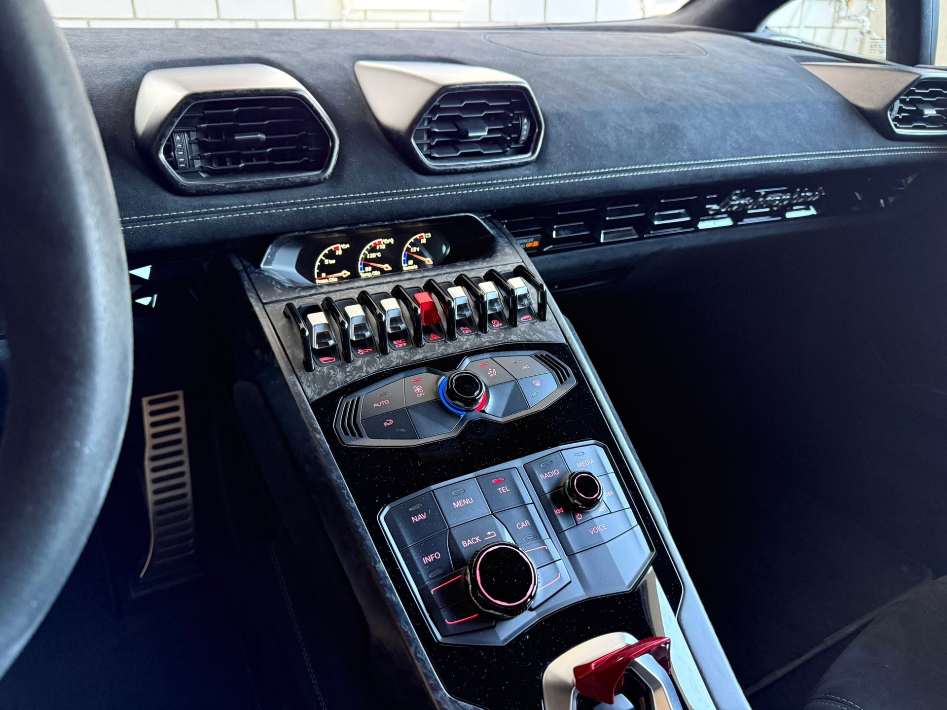 LAMBORGHINI Huracan LP640-4 Coupé Performante DCT - 12