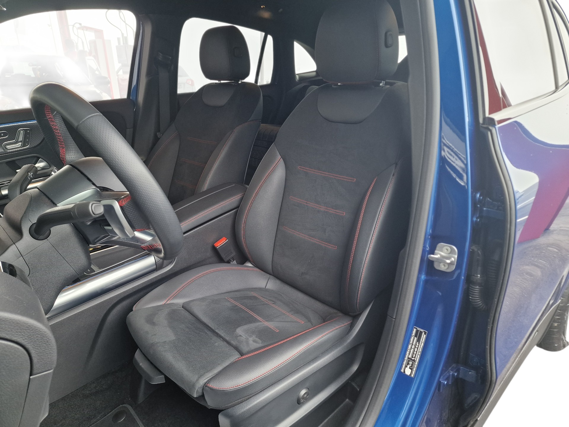 MERCEDES-BENZ GLA 220 4Matic 8G-DCT AMG Line 8xAlu Multibeam - 11