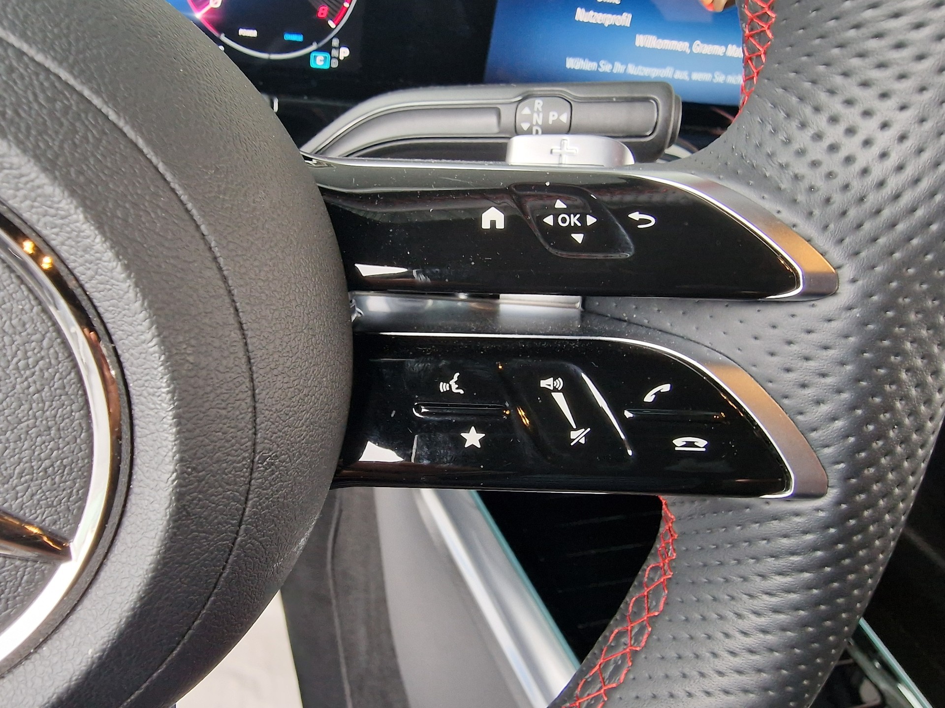 MERCEDES-BENZ GLA 220 4Matic 8G-DCT AMG Line 8xAlu Multibeam - 18