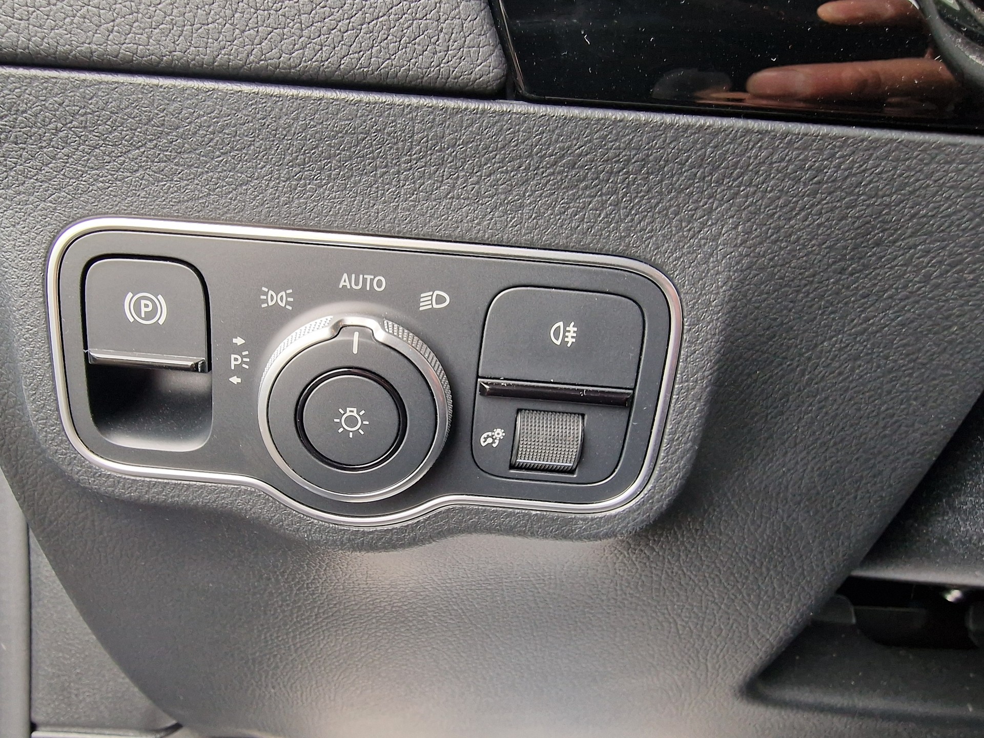 MERCEDES-BENZ GLA 220 4Matic 8G-DCT AMG Line 8xAlu Multibeam - 26