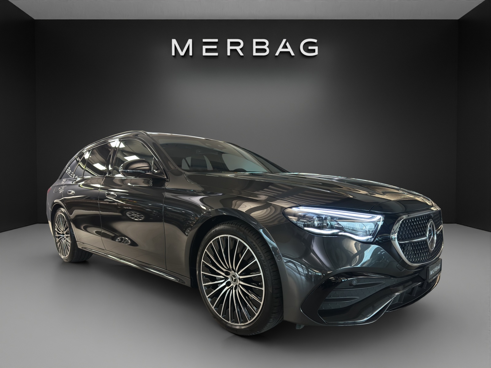 MERCEDES-BENZ E 220 d T 4M 9G-Tronic AMG Line