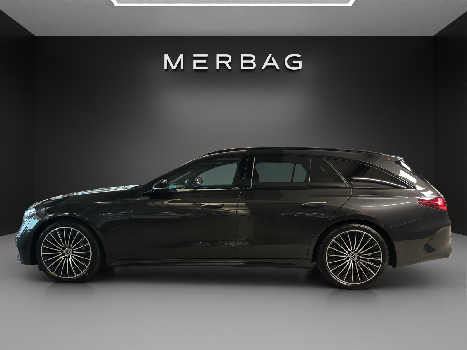 MERCEDES-BENZ E 220 d T 4M 9G-Tronic AMG Line - 3