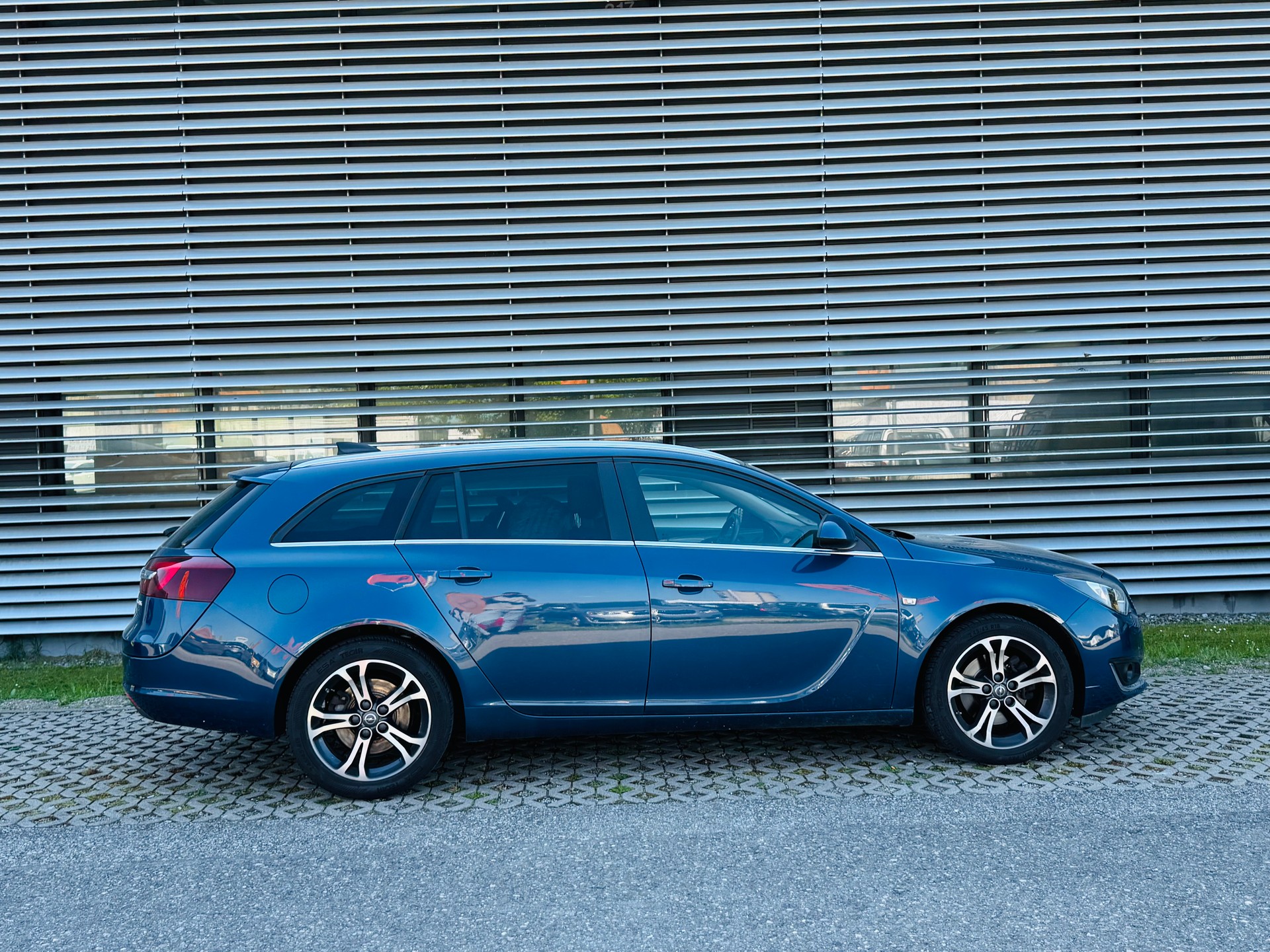 OPEL Insignia Sports Tourer 2.0 CDTI Cosmo Automatic - 3