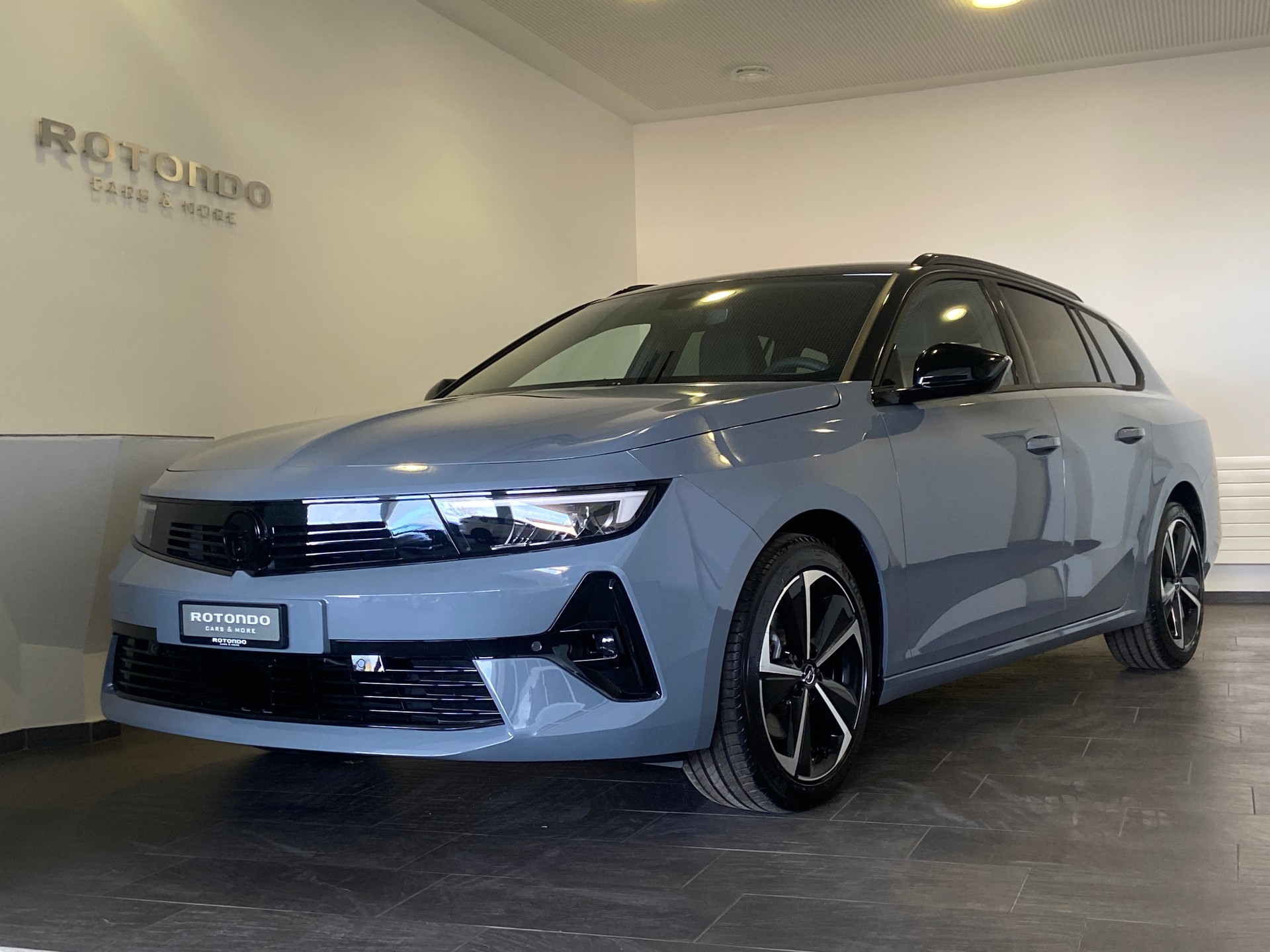 OPEL Astra Sports Tourer 1.2i Turbo GS Automat