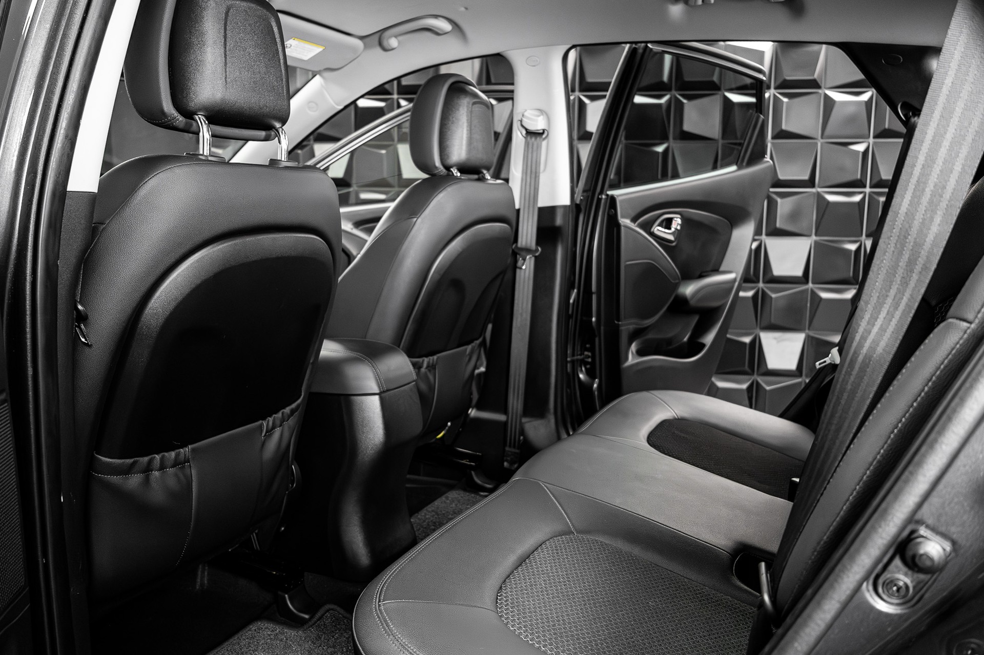 HYUNDAI iX 35 2.0 Style 4WD Automatic - 18