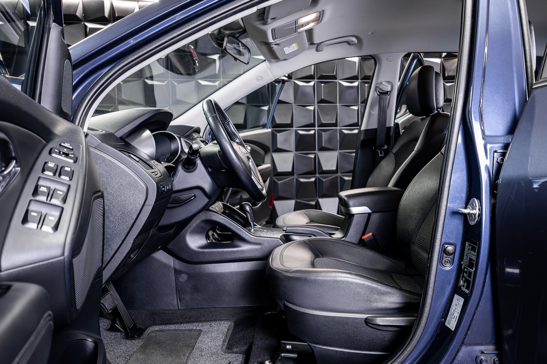 HYUNDAI iX 35 2.0 Style 4WD Automatic - 8